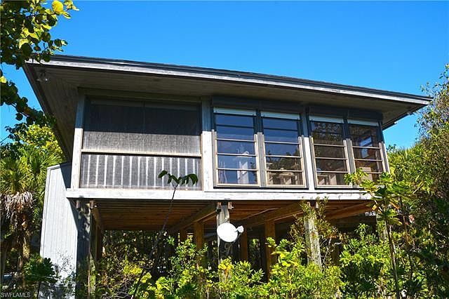 1st image of 436 Gulf Bend Dr