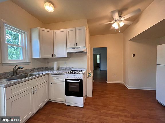 4th image of 28-30 W Greenwood Ave