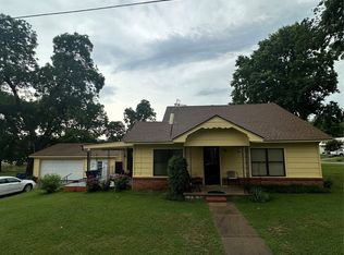710 E Juanita St, Wynnewood, OK 73098