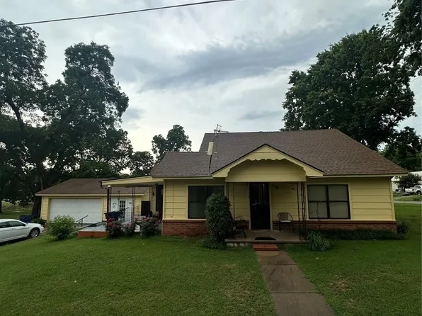 710 E Juanita St, Wynnewood, OK 73098