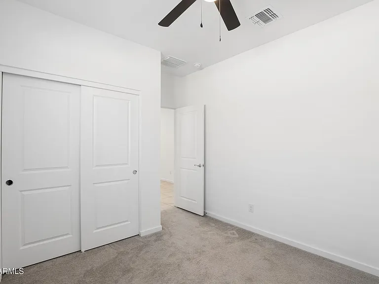 25293 W Wayland Dr — Photo 6