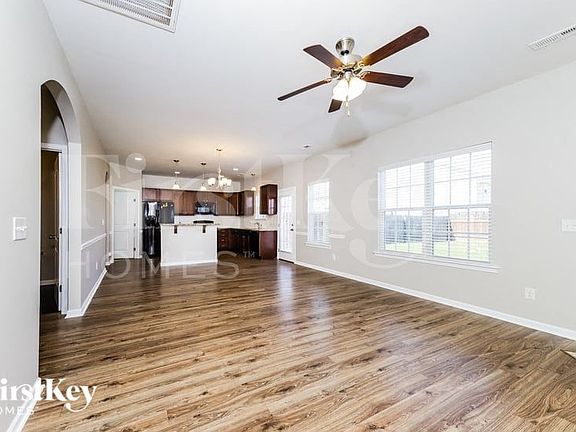 3rd image of 5482 Misty Hill Cir