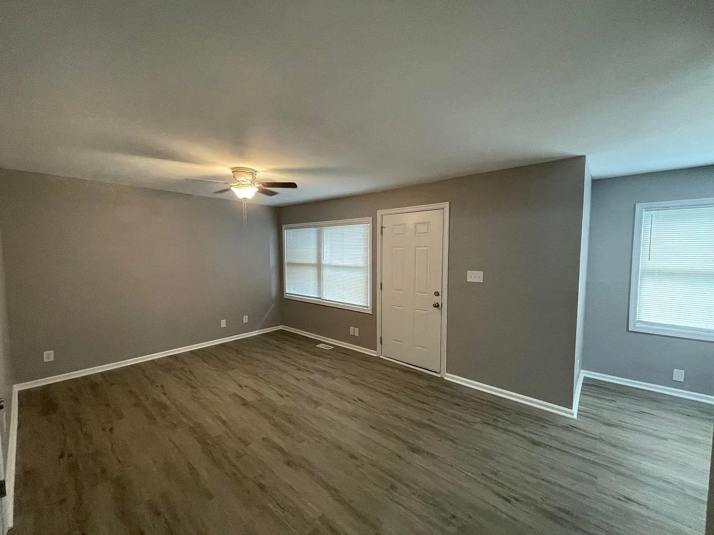 2912 Wesley Street A & B — Photo 2