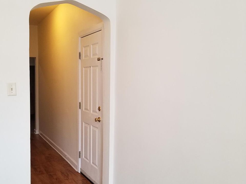 1st image of 2122 S Lawndale Ave APT 3