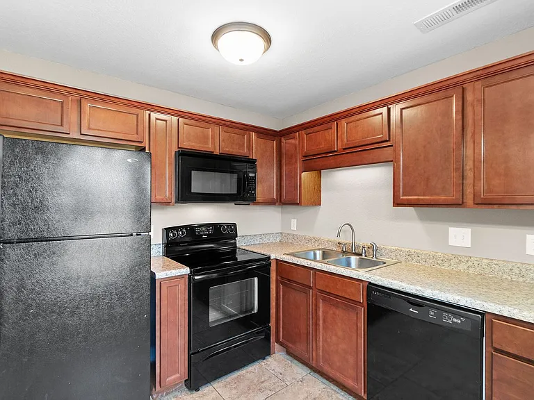 1805 Beckett Dr — Photo 10