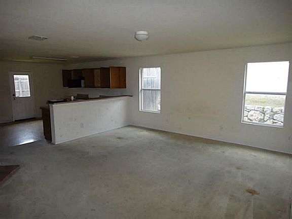 3rd image of 6616 Erikaglen Dr
