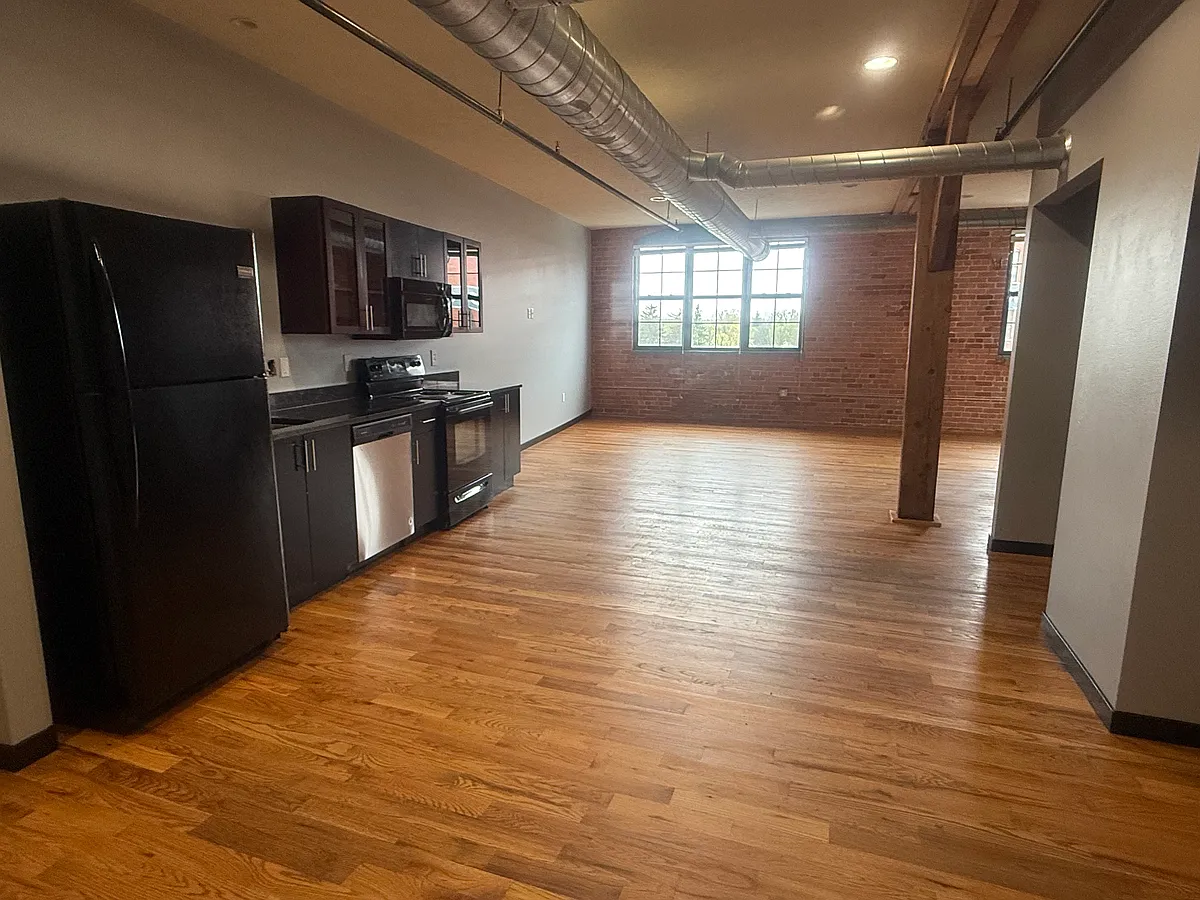 Kitchen/Dining Area - 317 S Elm St #423