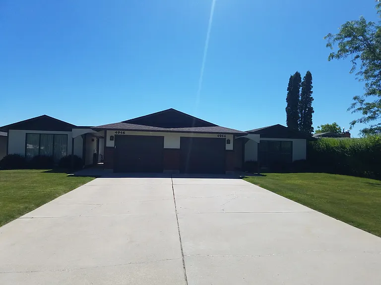 4944 N Decatur Dr — Photo 1