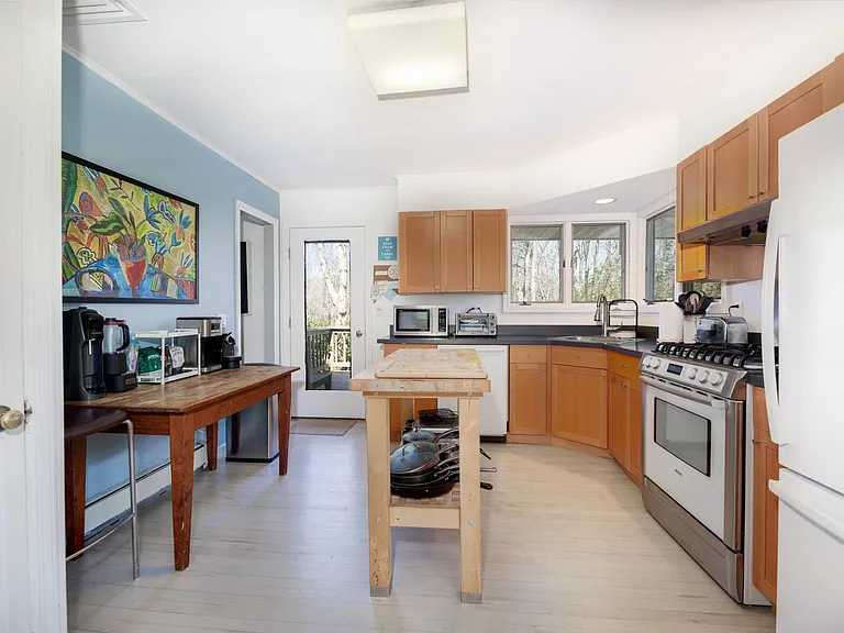 55 Laurel Trl — Photo 10