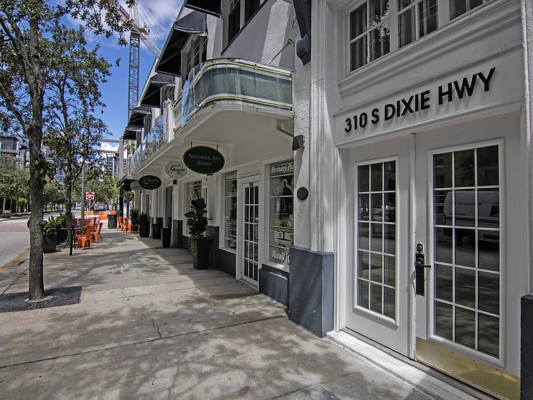 310 S. Dixie — Photo 11