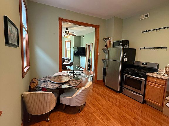 2nd image of 1916 N Rockwell St #2