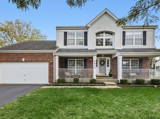 5410 Crossview Ln, Lake In The Hills, IL 60156
