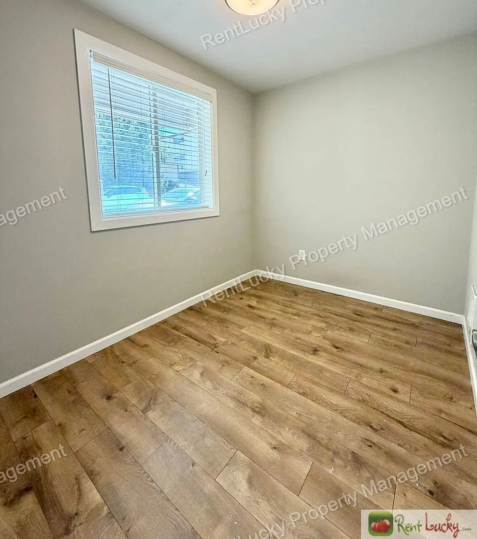 Jta Llc-Seattle 4 Plex — Photo 4