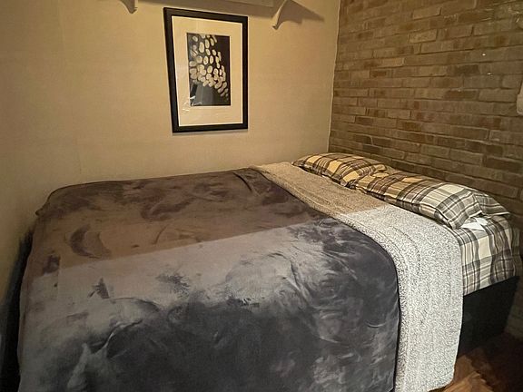 5th image of 65 E 54th St APT 4R