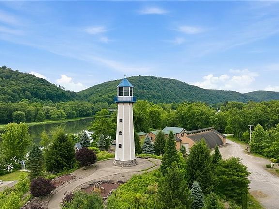 5th image of 5 Lighthouse Is
