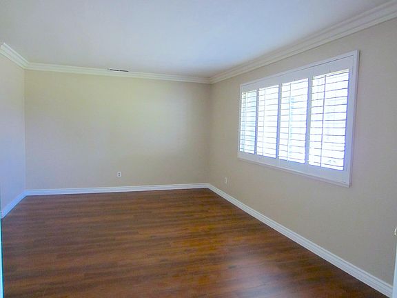 5th image of 1452 Cambridge Ave