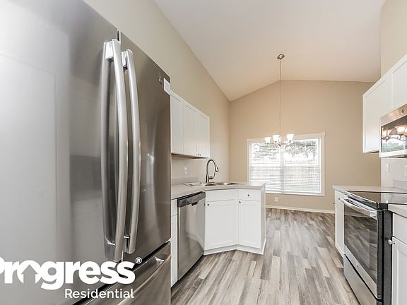 5th image of 2600 Whisper Lakes Club Cir