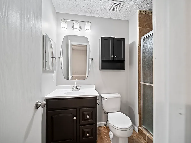 1300 Faunsdale Dr — Photo 22