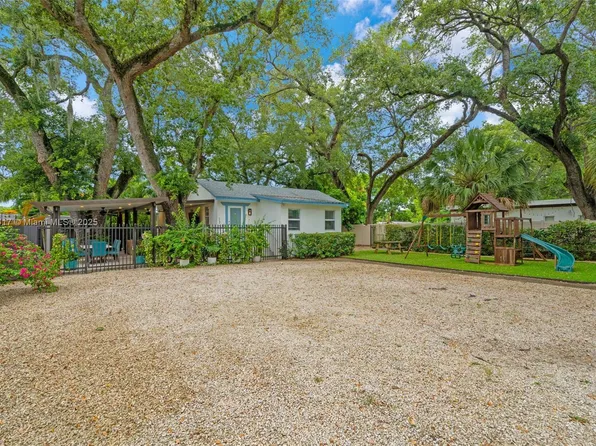1341 NE 151st St, North Miami Beach, FL 33162