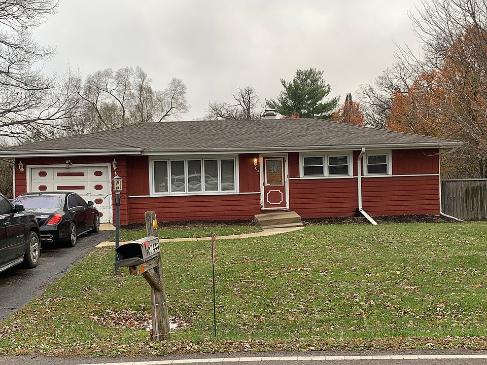 2nd image of 30W440 Mulberry Dr
