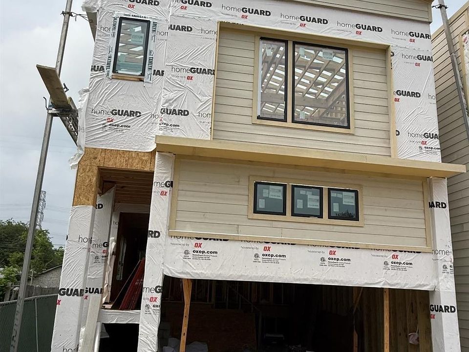 2nd image of 5227 Rue St