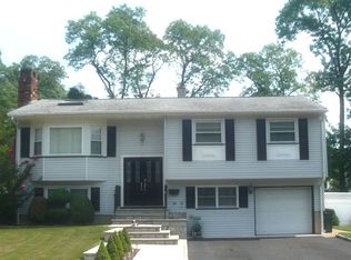 38 Bartman Rd, East Brunswick, NJ 08816