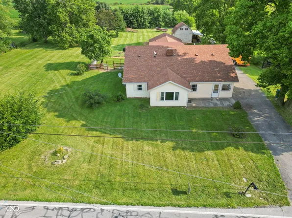 7802 W County Line Rd, Camby, IN 46113