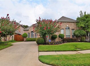 325 Waterside Dr, Irving, TX 75063