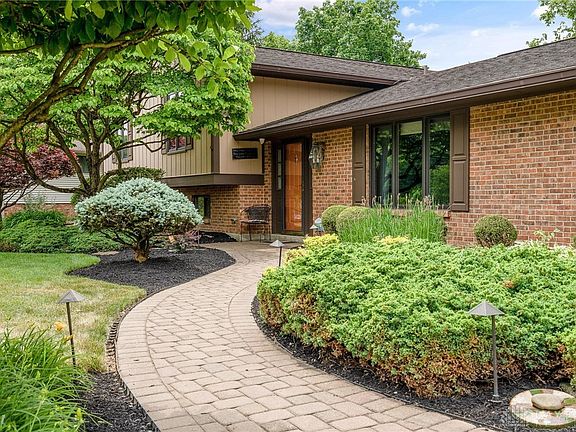 4th image of 9087 Woodstream Ln