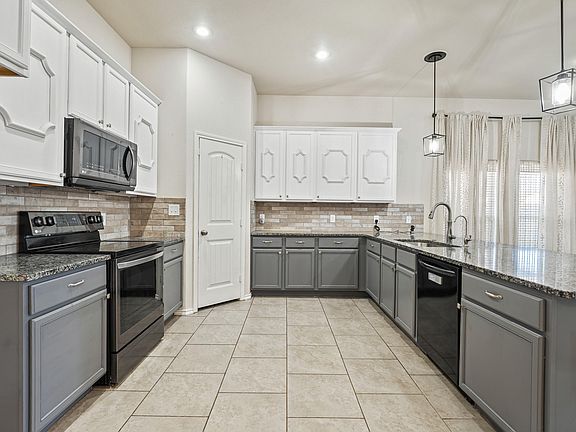 2nd image of 3507 Saratoga Ave