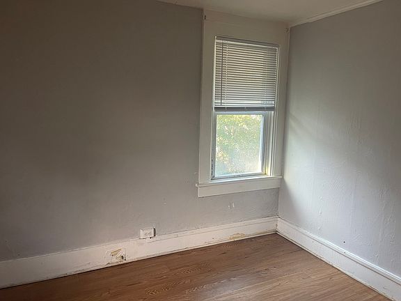3rd image of 201 Elyria St #3