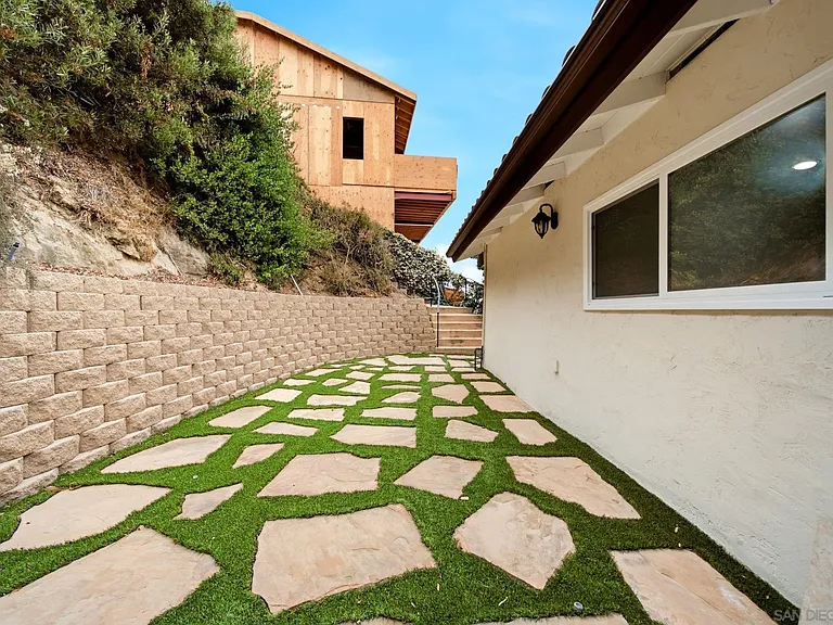 5455 La Jolla Mesa Dr — Photo 15