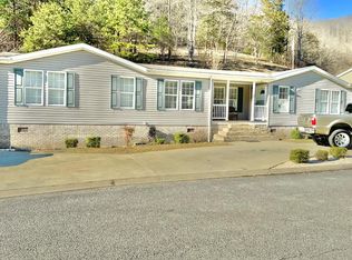 43 N Eagle Trace Blvd, Harold, KY 41635