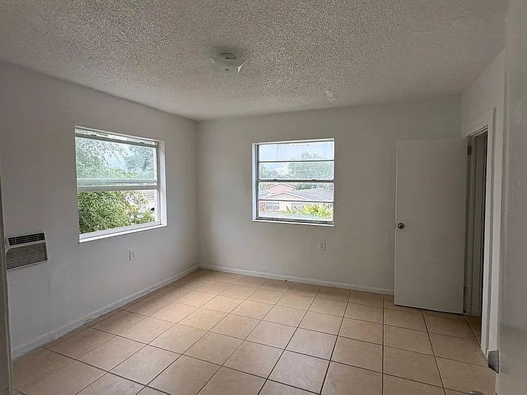 1816 NW 46th St — Photo 10