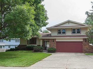 719 46th Pl, West Des Moines, IA 50265