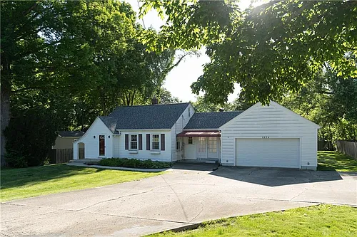 1328 Hanes Rd Photo 1