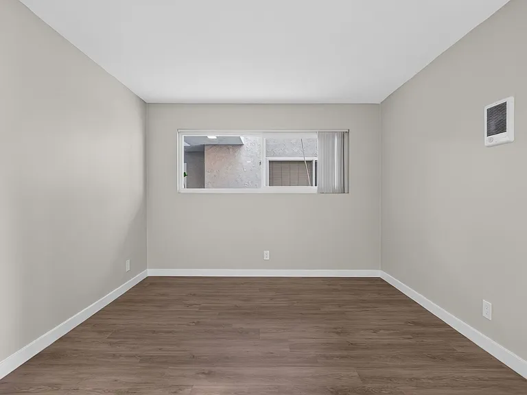 425 Coronado Ave — Photo 30