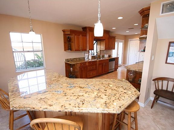 4th image of 3339 Lake Padgett Dr