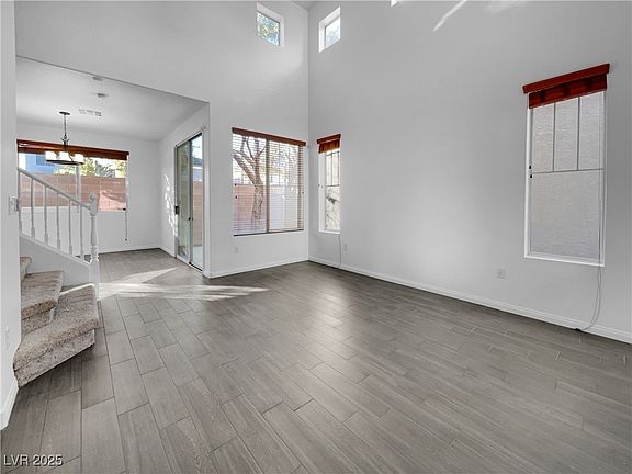 3rd image of 7627 Alexander Hills St