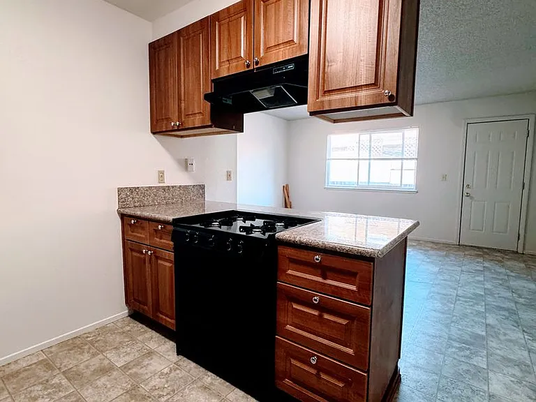 4136 Oberon Ave — Photo 3