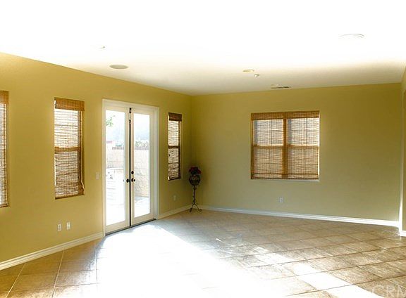 4th image of 4933 Highview St