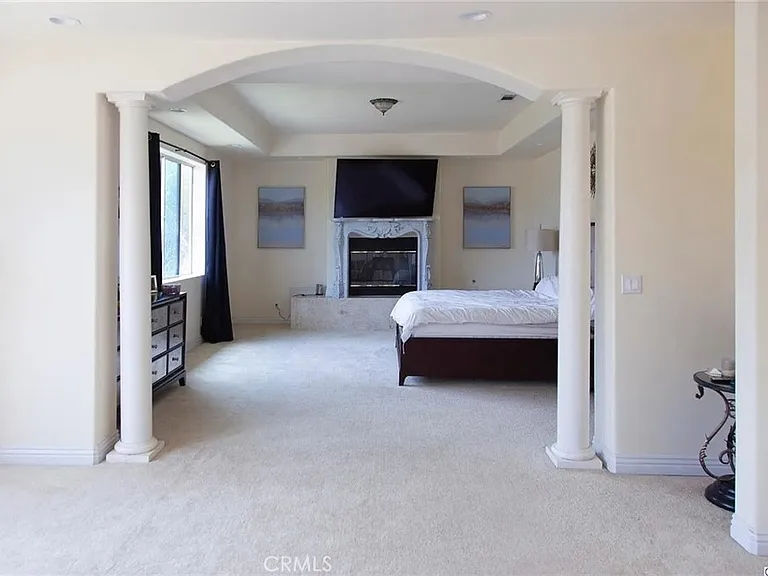10062 Valley Circle Blvd — Photo 28