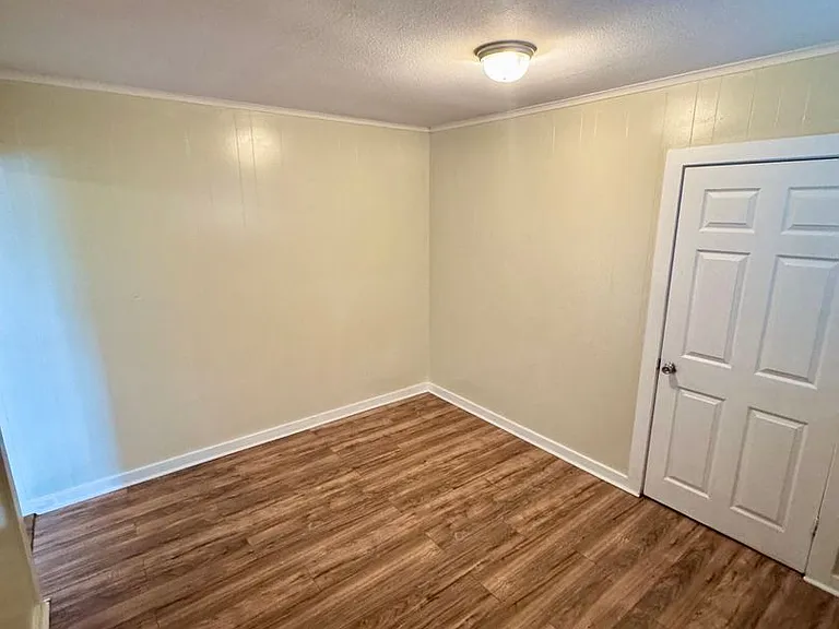 812 Saint Charles St — Photo 2