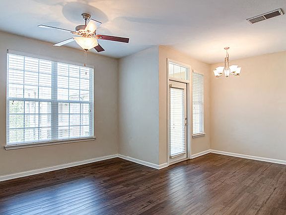 5th image of 120 Cinema Dr #3303