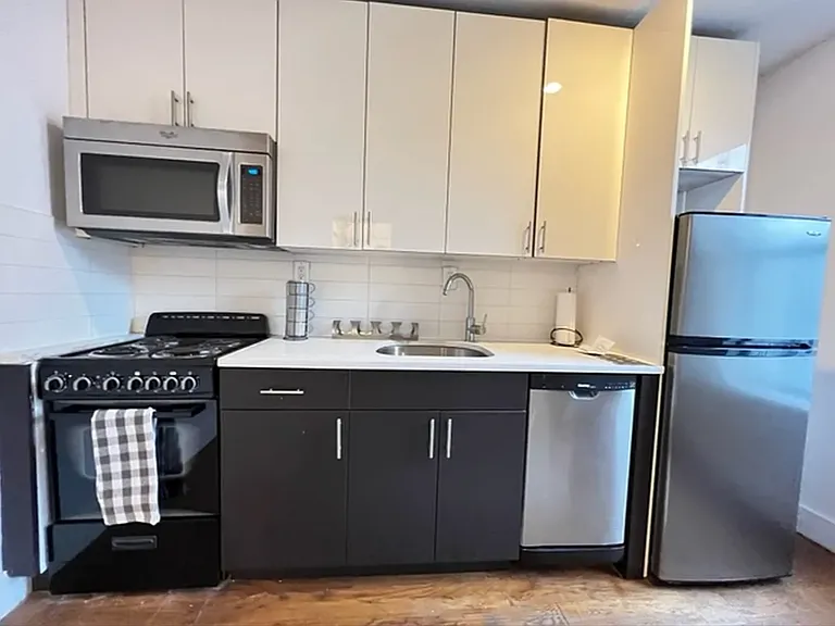 165 W 127th St #4G — Photo 2