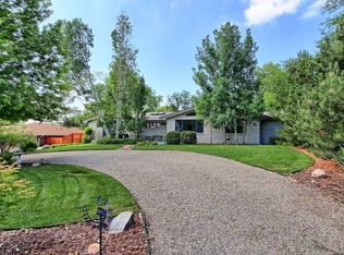 10460 W Glennon Dr, Lakewood, CO 80226