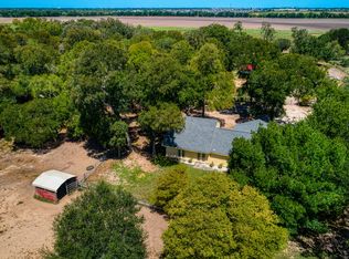 530 Buerger Ln, Seguin, TX 78155