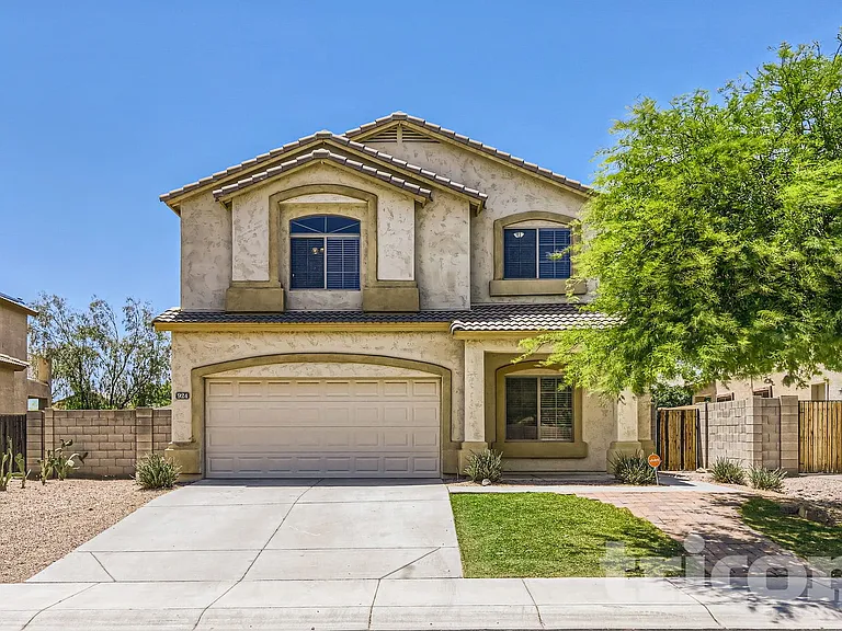 924 S 240th Dr — Photo 2