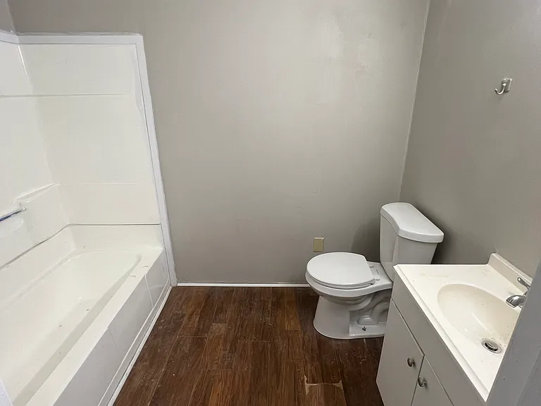 1511 Highland Ave — Photo 14