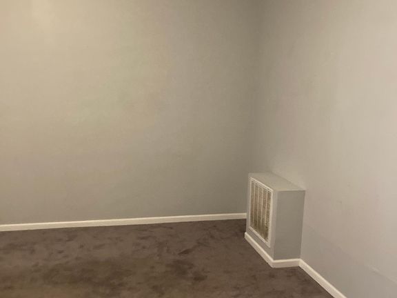 5th image of 96 Winifred St W #1